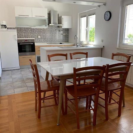 Apartment Skorin Primosten Bagian luar foto