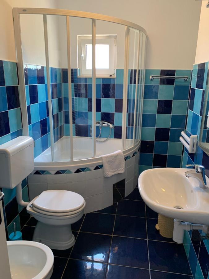 Apartment Skorin Primosten Bagian luar foto